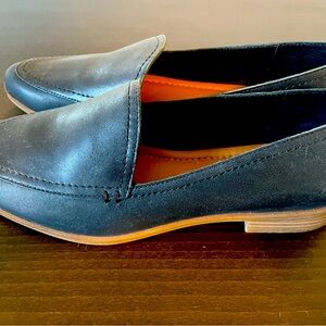 NEW, Black Lucky Loafer, 8.5